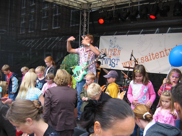 gal/2007/2007 Ruettenscheider Kinderfest/2007 Saitentwist Ruettenscheider Kinderfest 1.9. 413.jpg